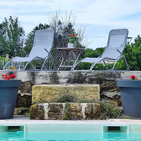Holiday home Jolie Avec Piscine Dans Le St Emilionnais Sainte-Terre