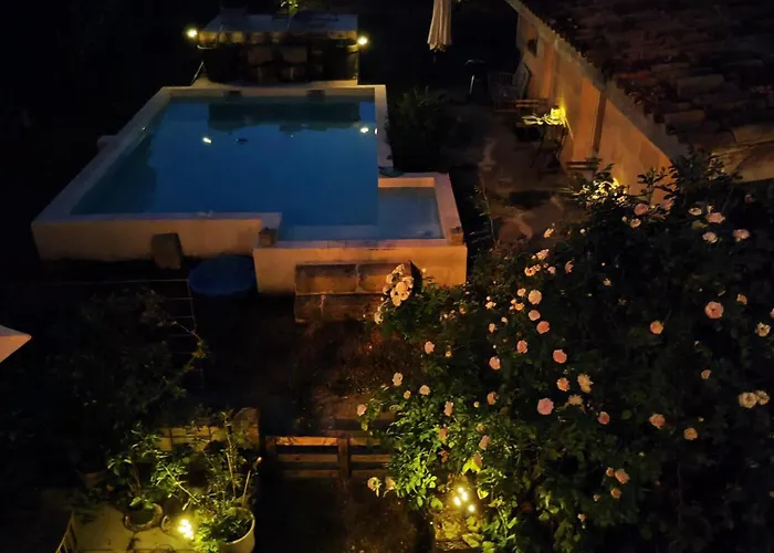 Сasa de vacaciones Jolie Avec Piscine Dans Le St Emilionnais